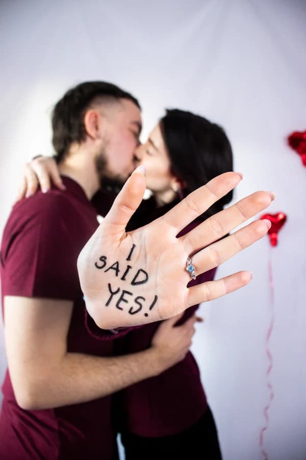 Sesja narzeczeńska lub dla par w domowym studiu fotograficznym na terenie Trojmiasta.