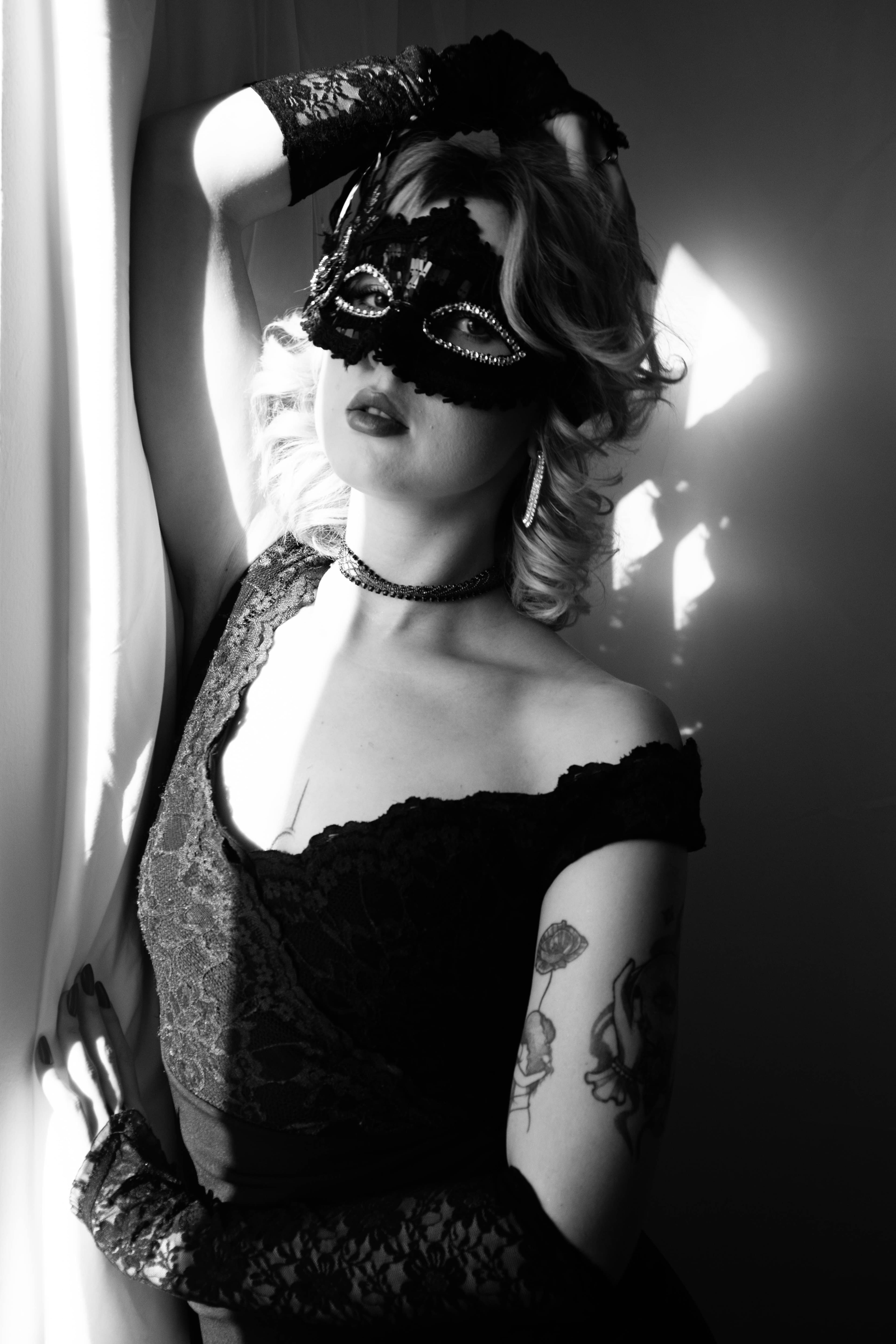 Pewność siebie przed obiektywem – jak fotografia pomaga ją odkryć